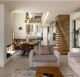 4 Bedroom Villa with Salt Water Pool, Private mini golf course and Rooftop Terrace near Opatija, Sleeps 8